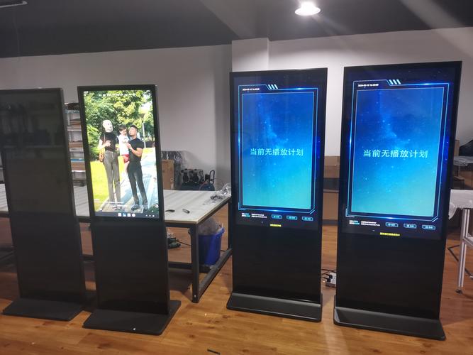 楼宇立式广告机 单机版与网络版的全面对比解析